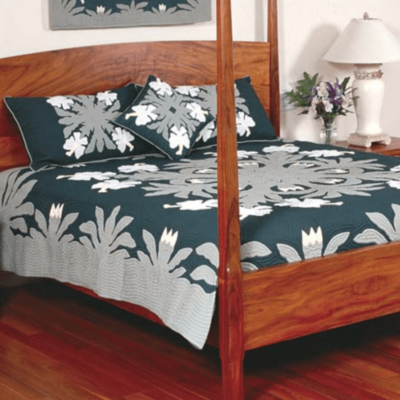 Hawaiian Quilt Bedspread - White Ginger