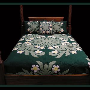 White Plumeria Design Hawaiian Quilt Bedspread