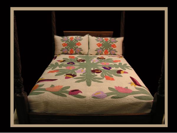 Tropical Flowers Design Hawaiian Quilt Bedspread