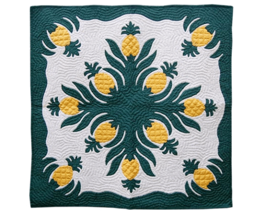 Hawaiian Quilt Wall Hanging - Pineapple Design