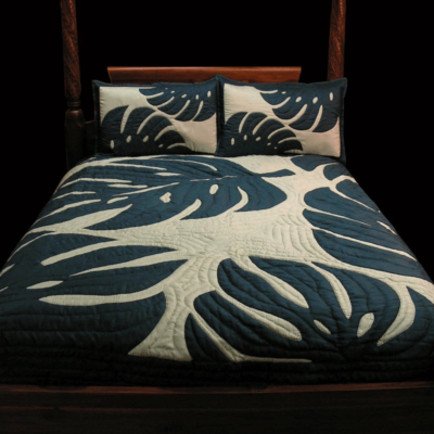 Hawaiian Quilt Bedpsread - Monstera Design