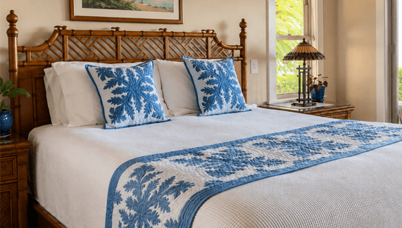 Bed runner hibiscus design